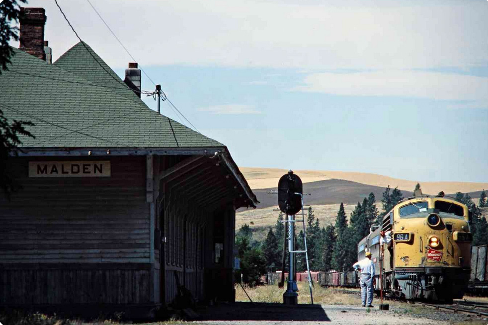 22 – Milwaukee Road freight train, Malden, 1978