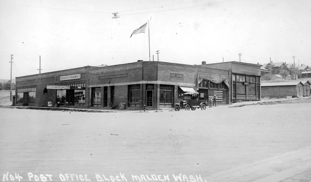 6 – Post Office block in Malde c. 1928
